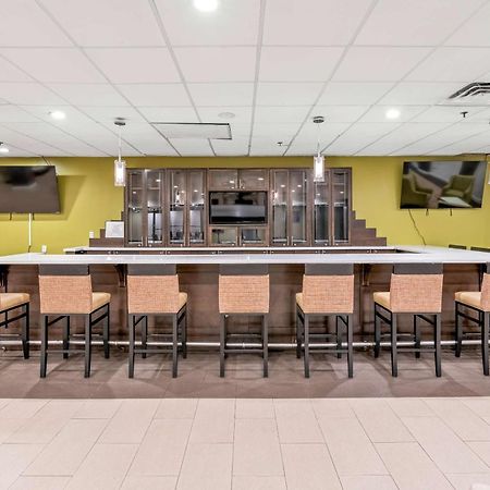 Radisson Hotel Charlotte Airport エクステリア 写真