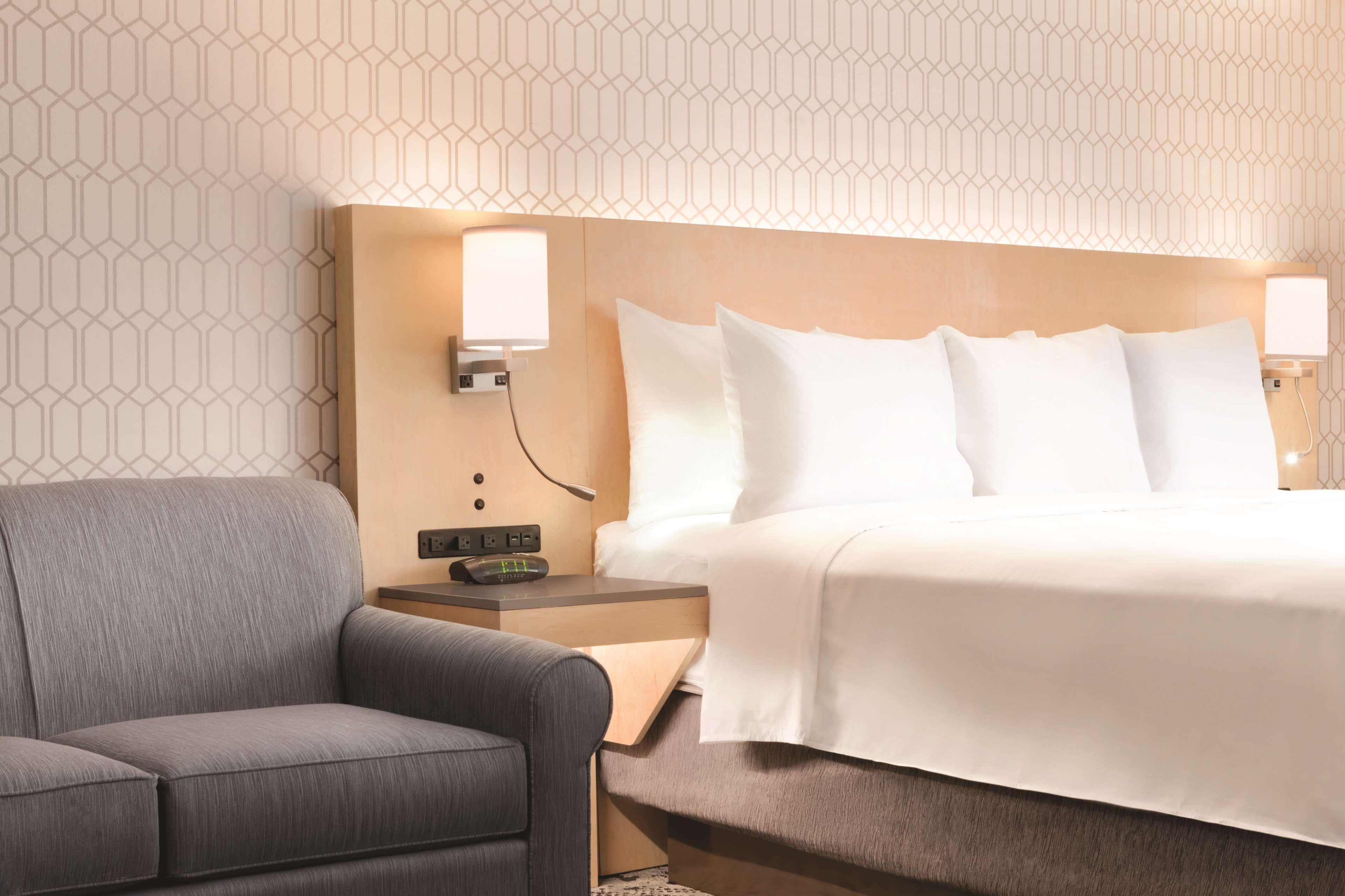 Radisson Hotel Charlotte Airport エクステリア 写真