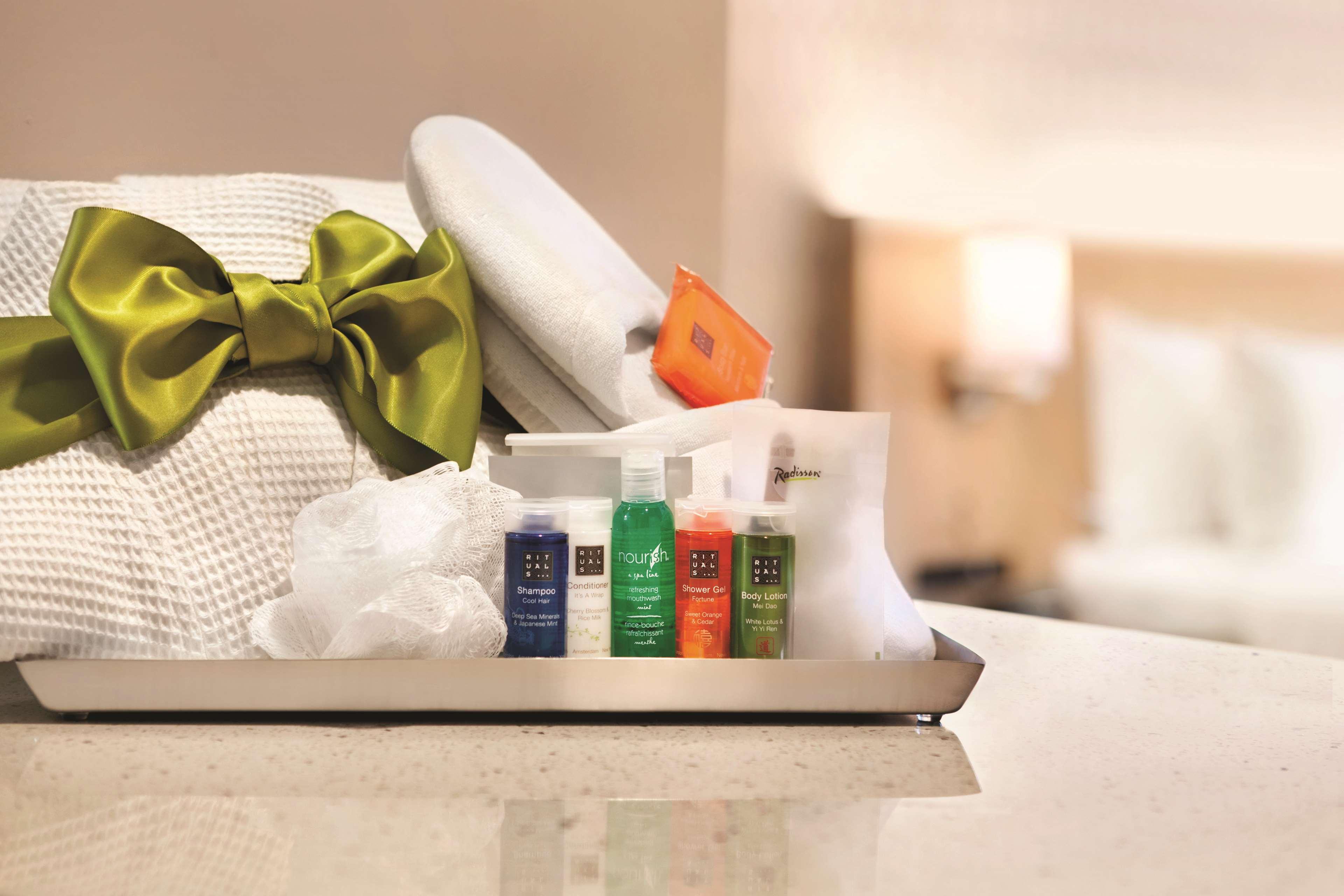 Radisson Hotel Charlotte Airport エクステリア 写真
