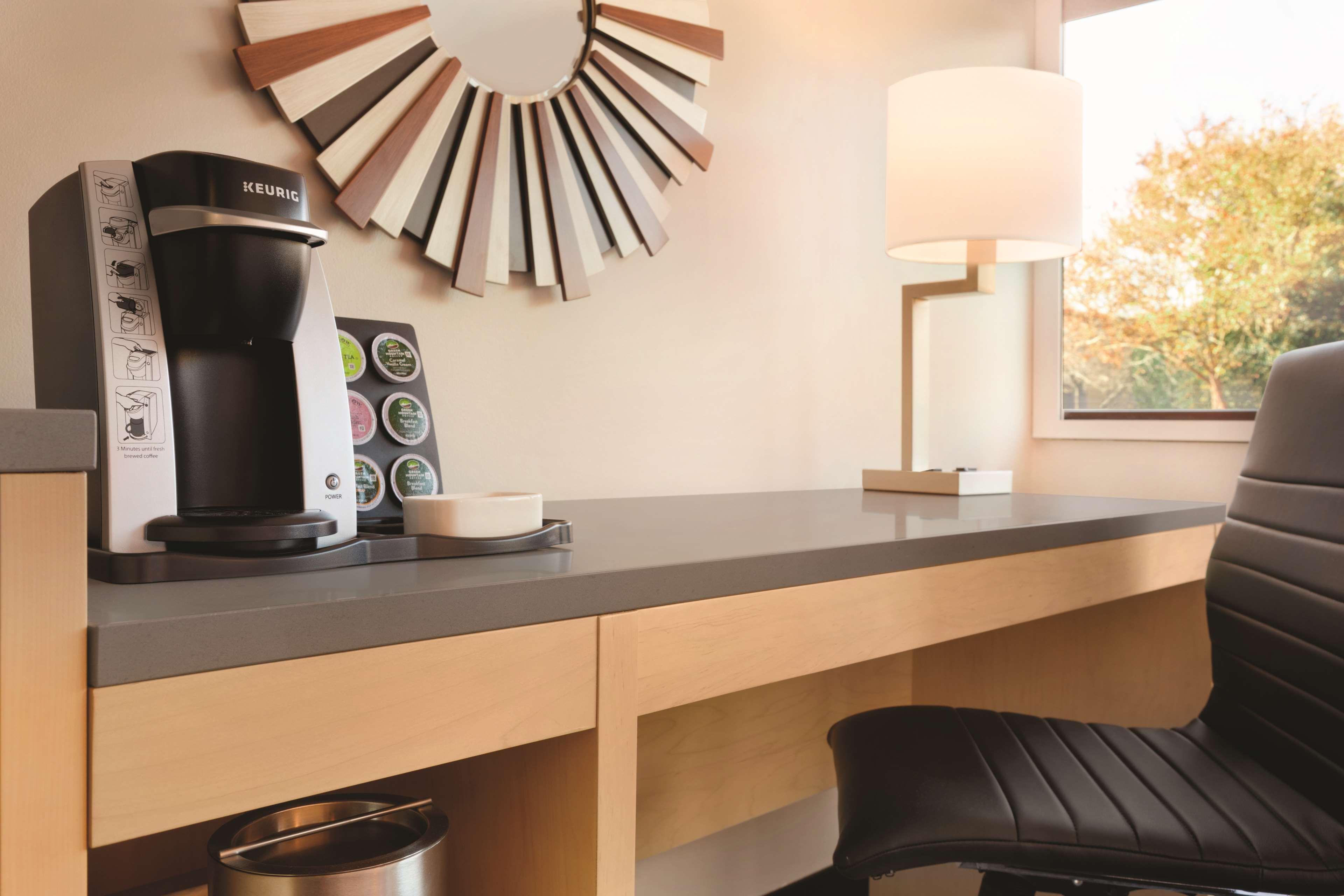 Radisson Hotel Charlotte Airport エクステリア 写真