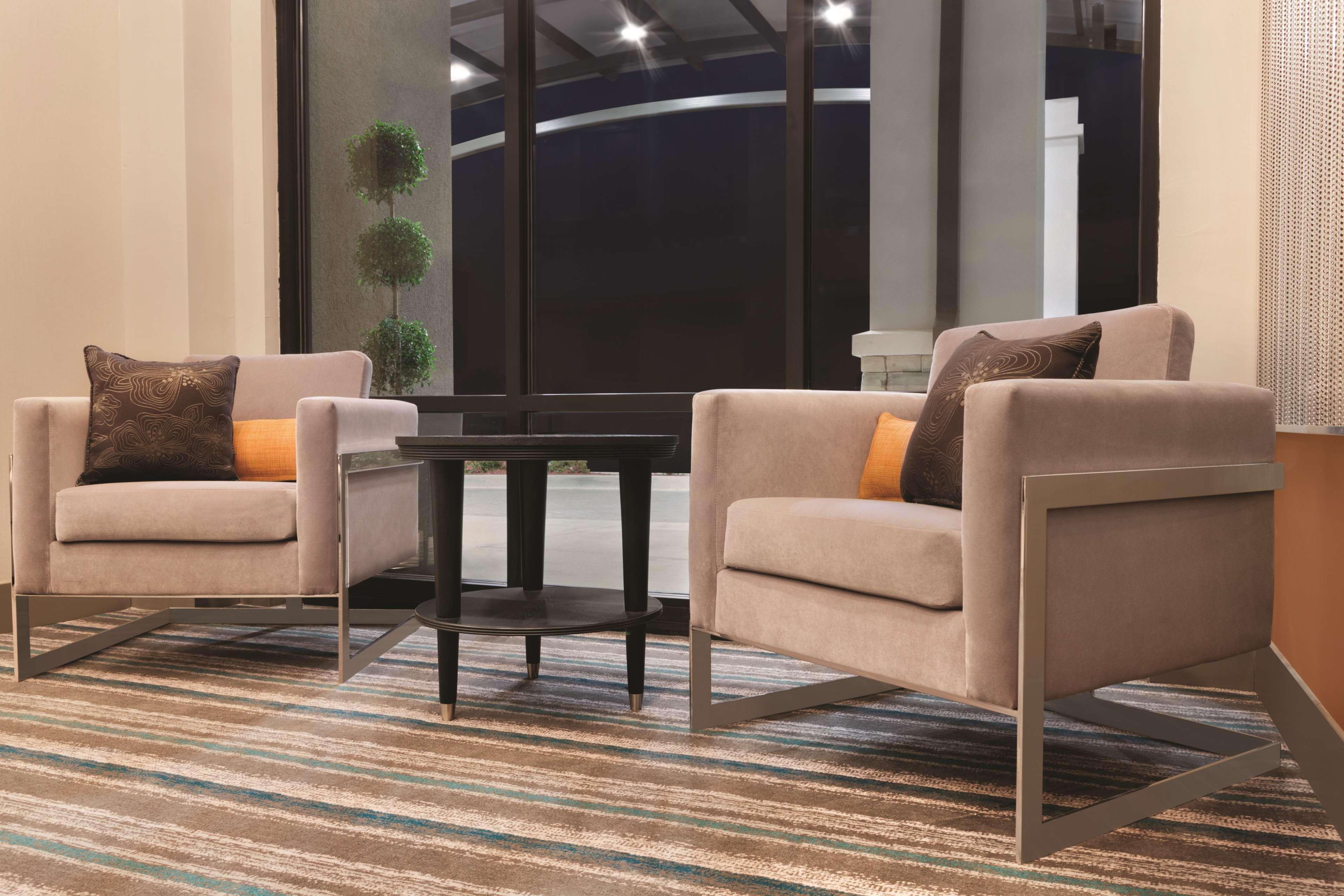 Radisson Hotel Charlotte Airport エクステリア 写真